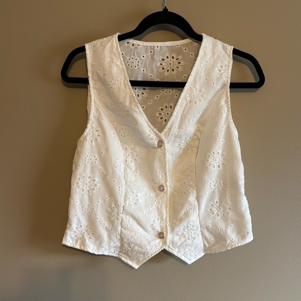 NWOT  SHEIN white eyelet vest